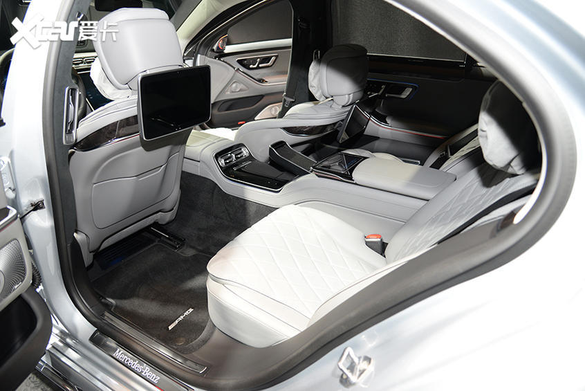 New generation Mercedes-Benz S-Class